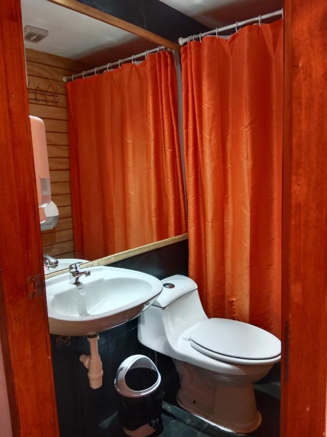 Almer Hostal Punta Arenas Extérieur photo
