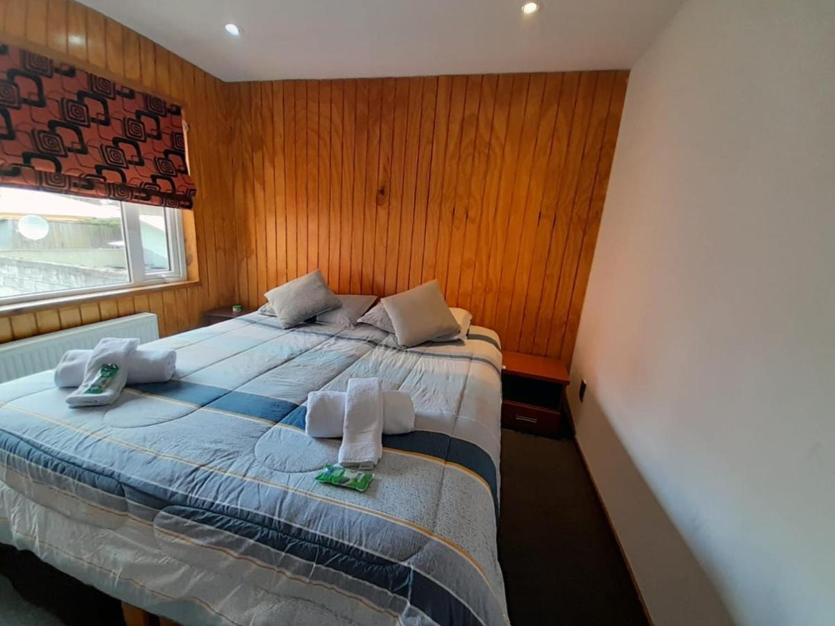 Almer Hostal Punta Arenas Extérieur photo